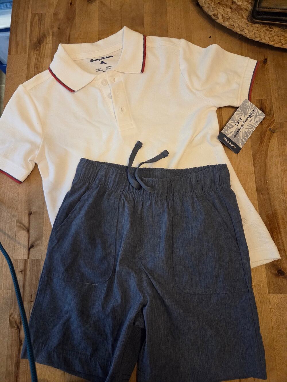 NWT Tommy Bahama Kids 2-Piece Polo & Shorts Set Size S (5/6)
